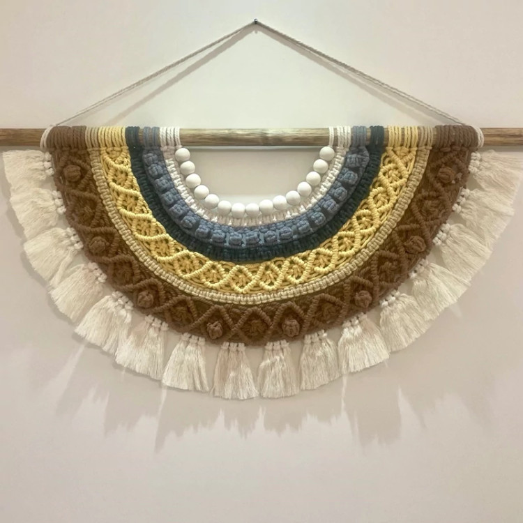 اویز مکرومه چند رنگ