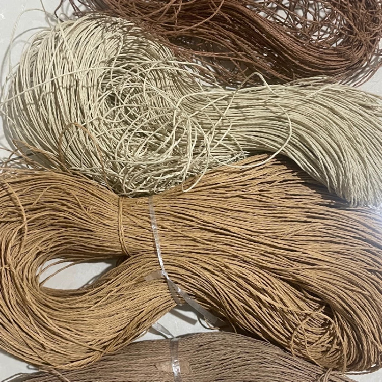 اباژور ایستاده کنار سالنی رافیا سایز 1 (پس کرایه)