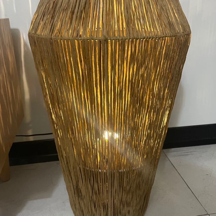 اباژور ایستاده کنار سالنی رافیا سایز 1 (پس کرایه)