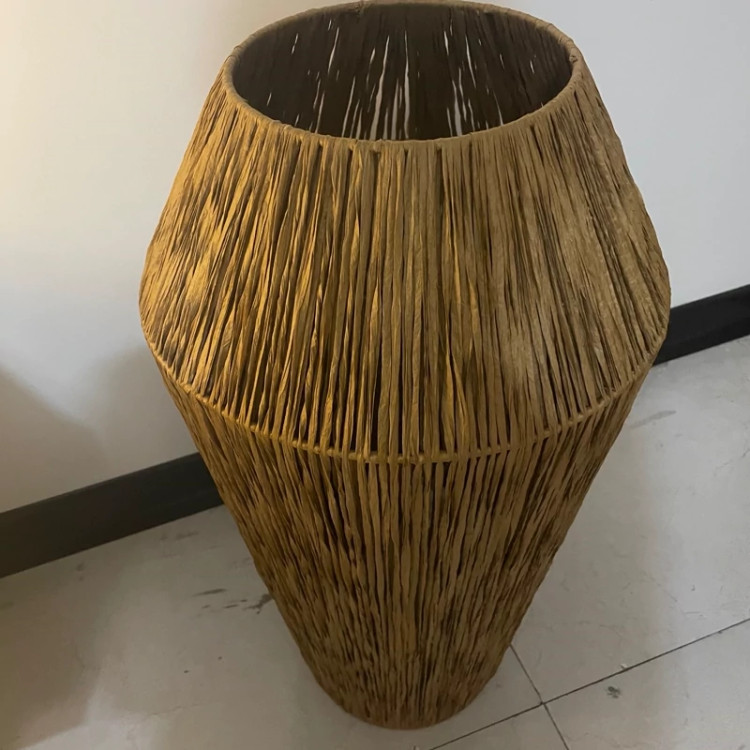 اباژور ایستاده کنار سالنی رافیا سایز 1 (پس کرایه)